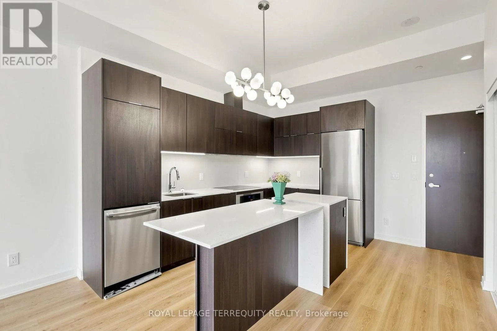 415 - 55 REGENT PARK BOULEVARD