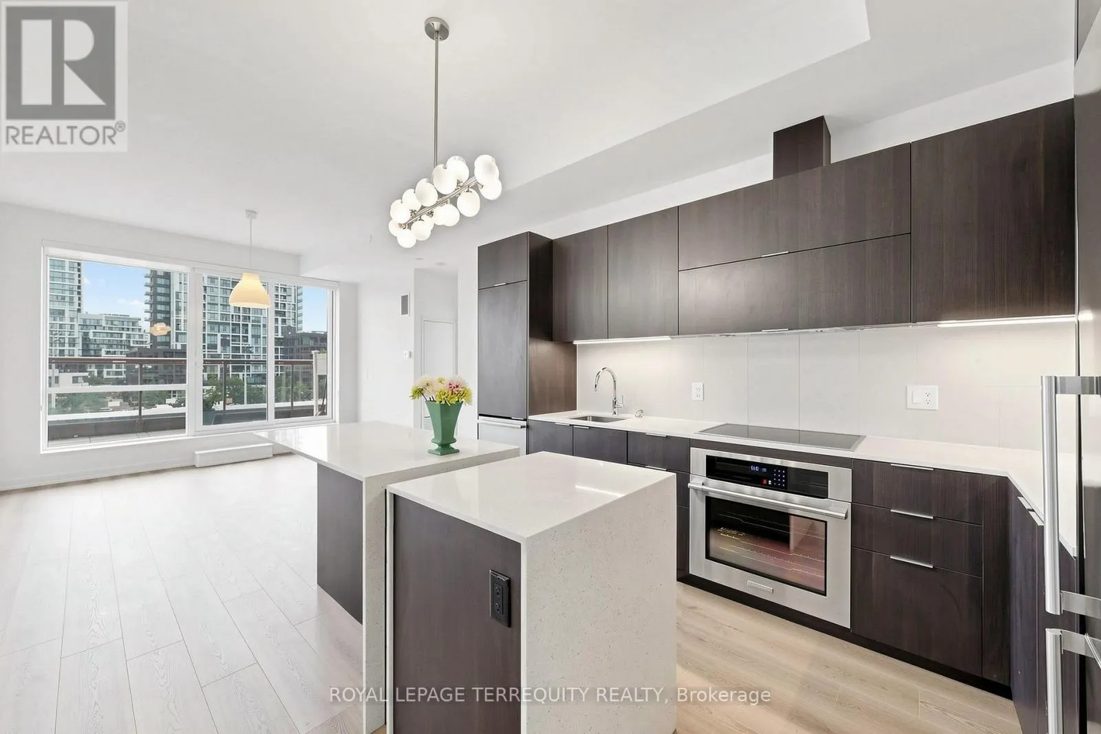 415 - 55 REGENT PARK BOULEVARD