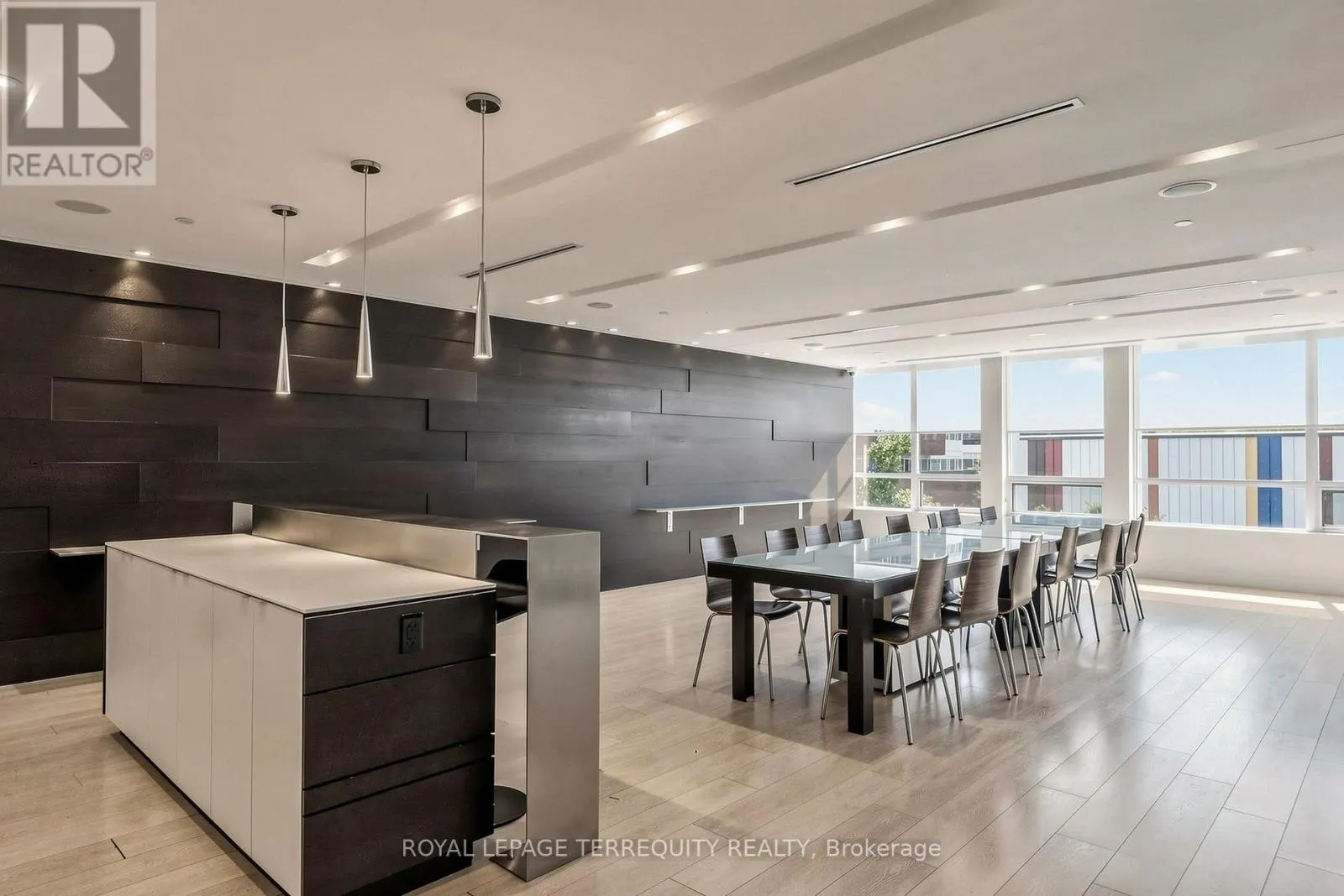 415 - 55 REGENT PARK BOULEVARD