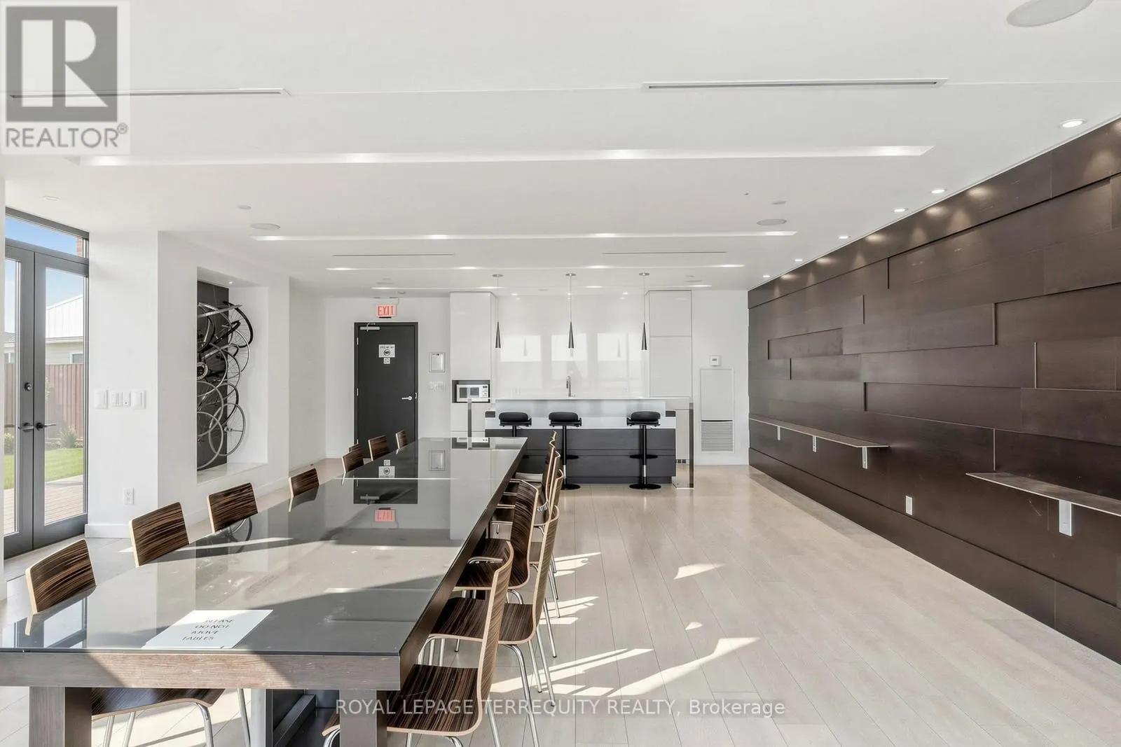 415 - 55 REGENT PARK BOULEVARD