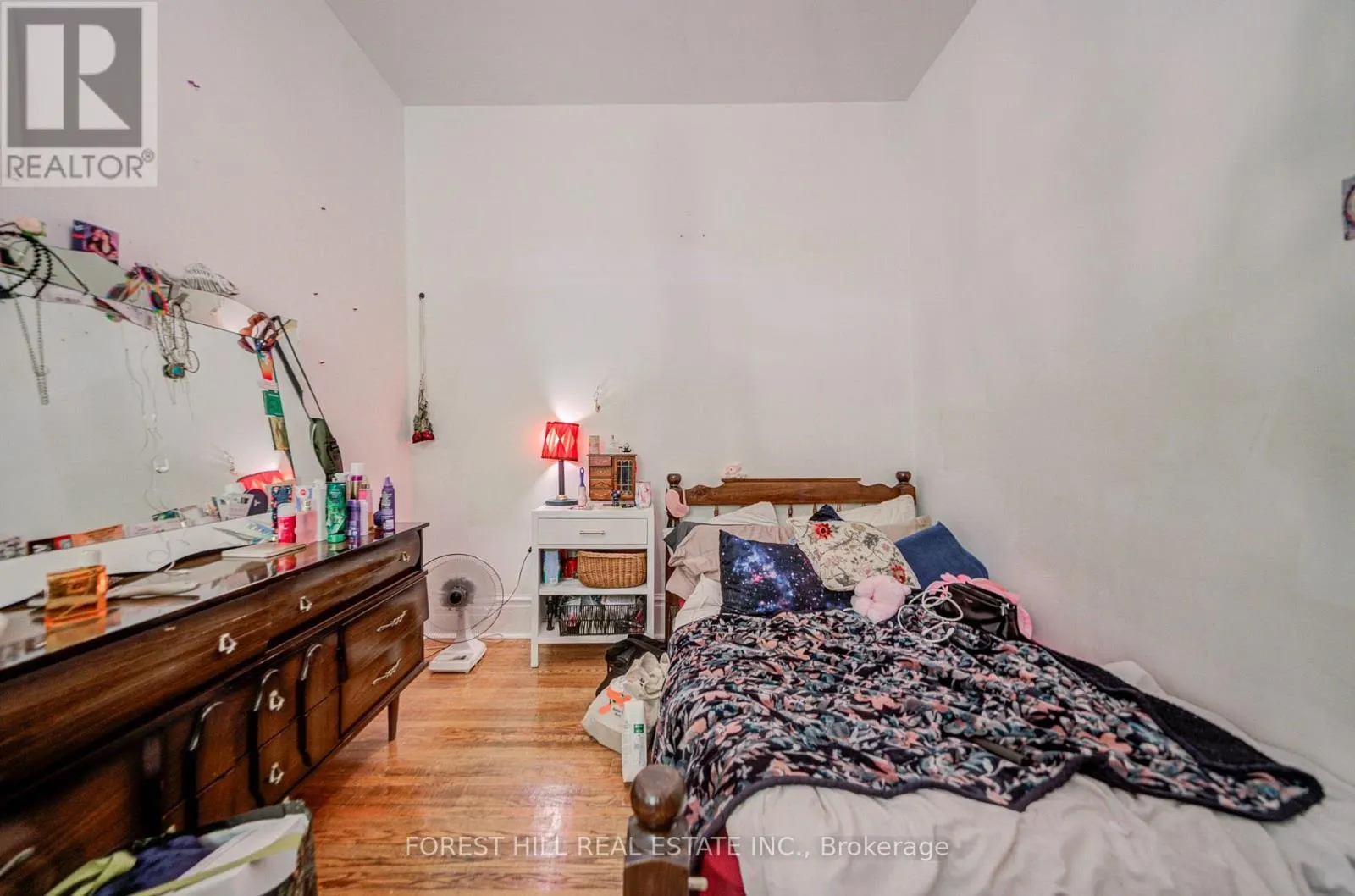 121 NIAGARA STREET