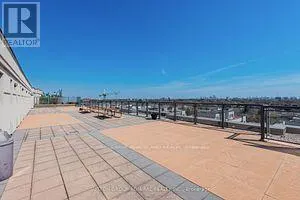502 - 872 SHEPPARD AVE WEST AVENUE W