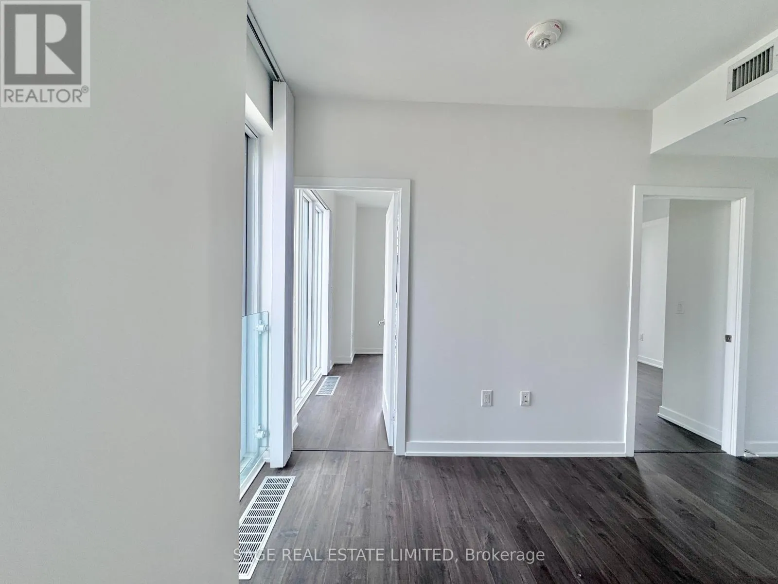 1105 - 50 MCCAUL STREET