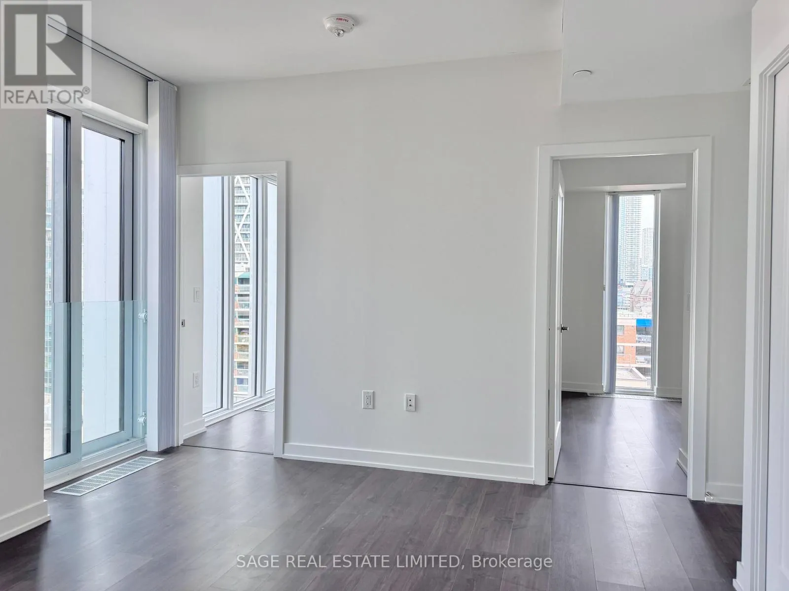 1105 - 50 MCCAUL STREET