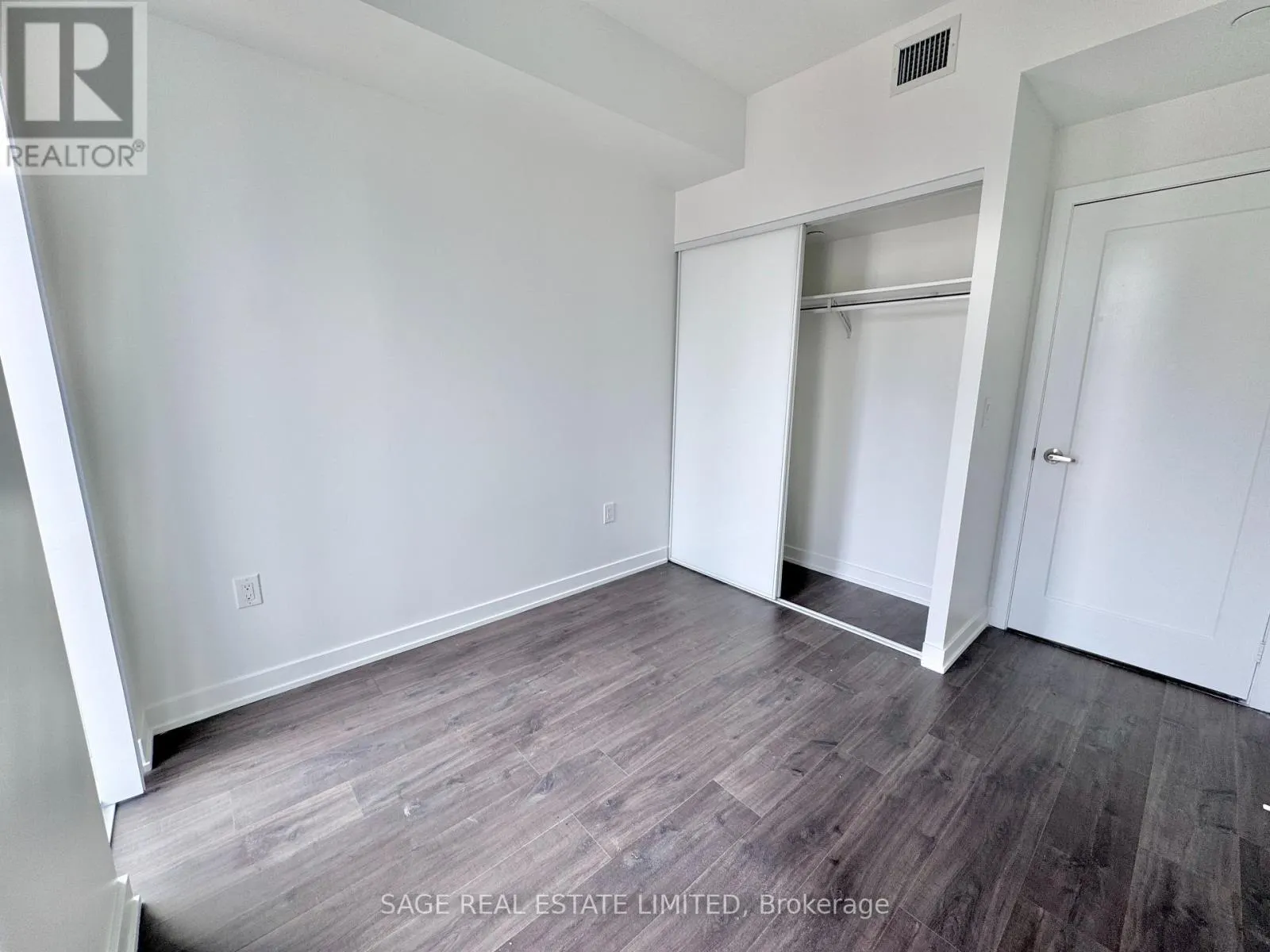 1105 - 50 MCCAUL STREET