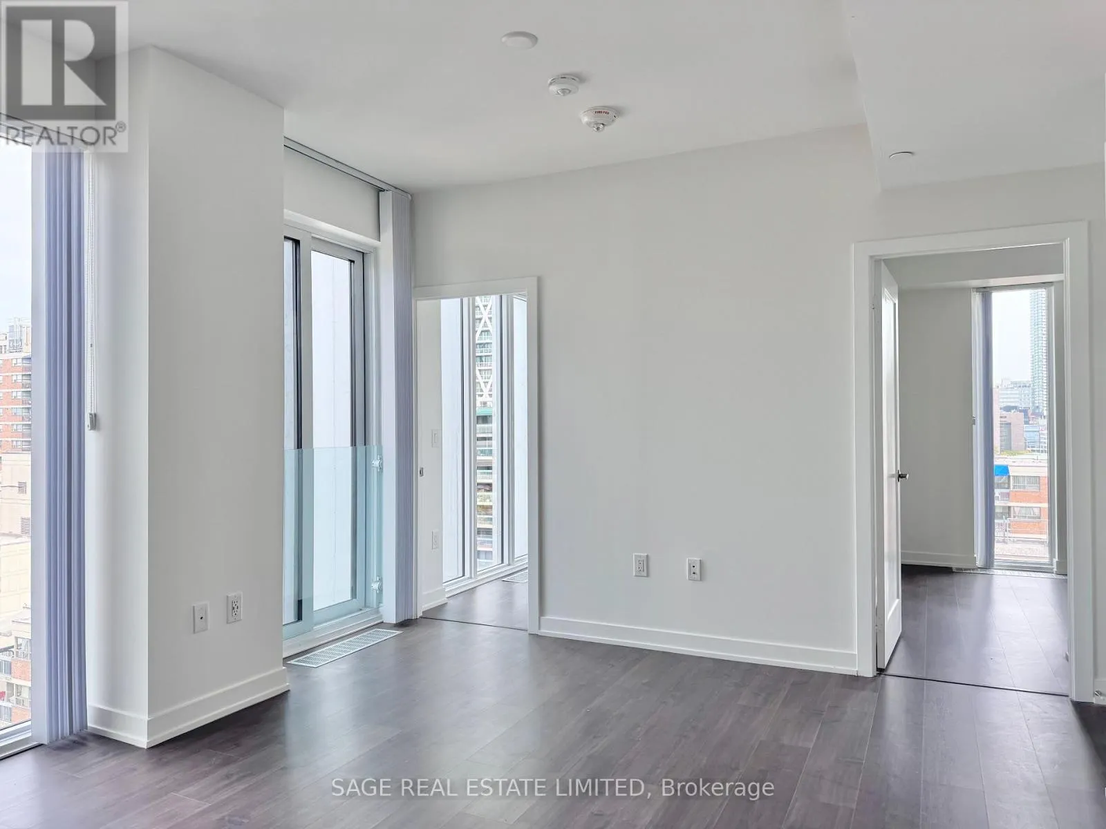 1105 - 50 MCCAUL STREET