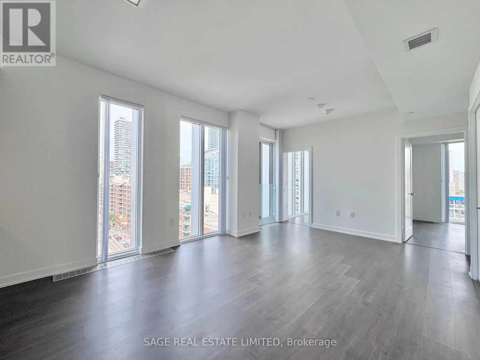 1105 - 50 MCCAUL STREET