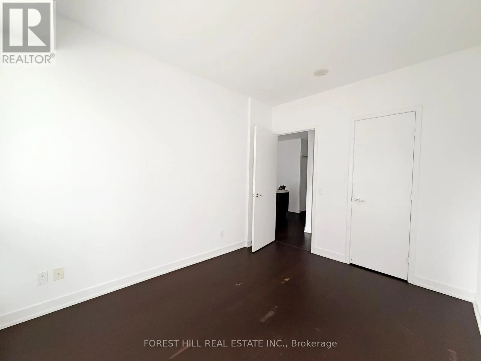 440 - 1030 KING STREET W