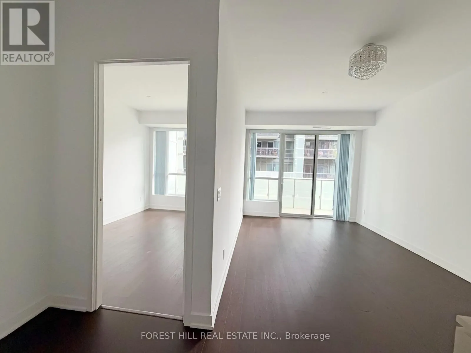440 - 1030 KING STREET W