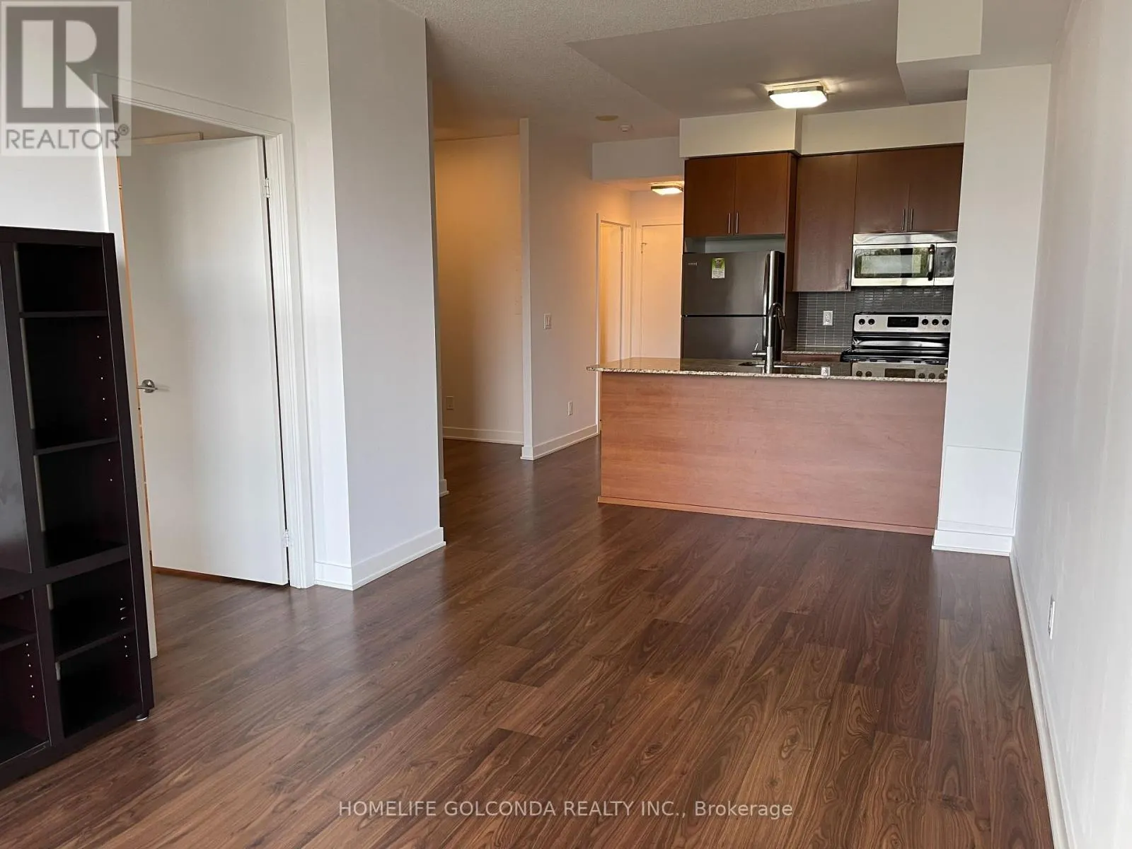 406 - 260 SACKVILLE STREET