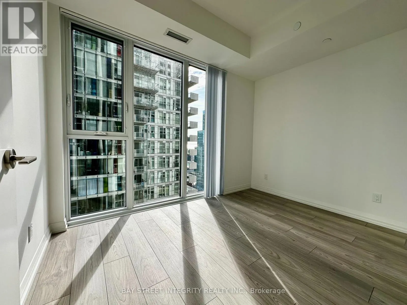 3108 - 400 KING STREET W