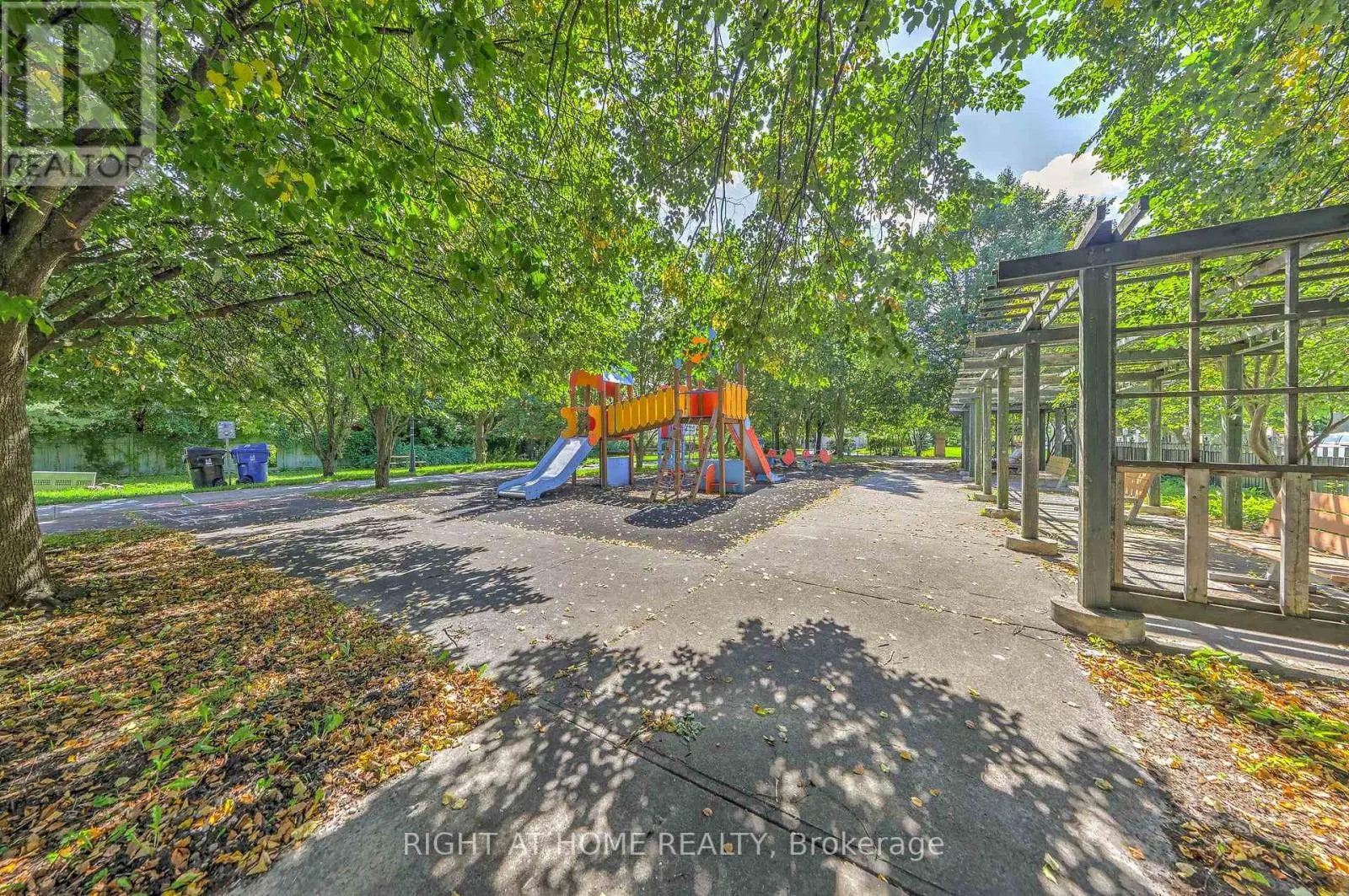706 - 28 PEMBERTON AVENUE