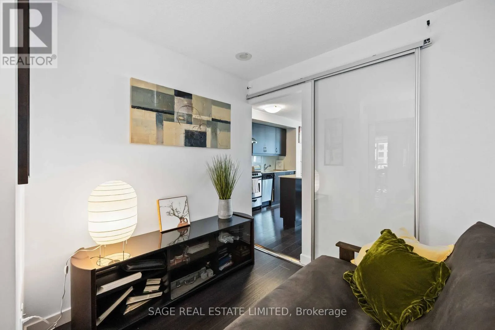 1115 - 320 RICHMOND STREET E