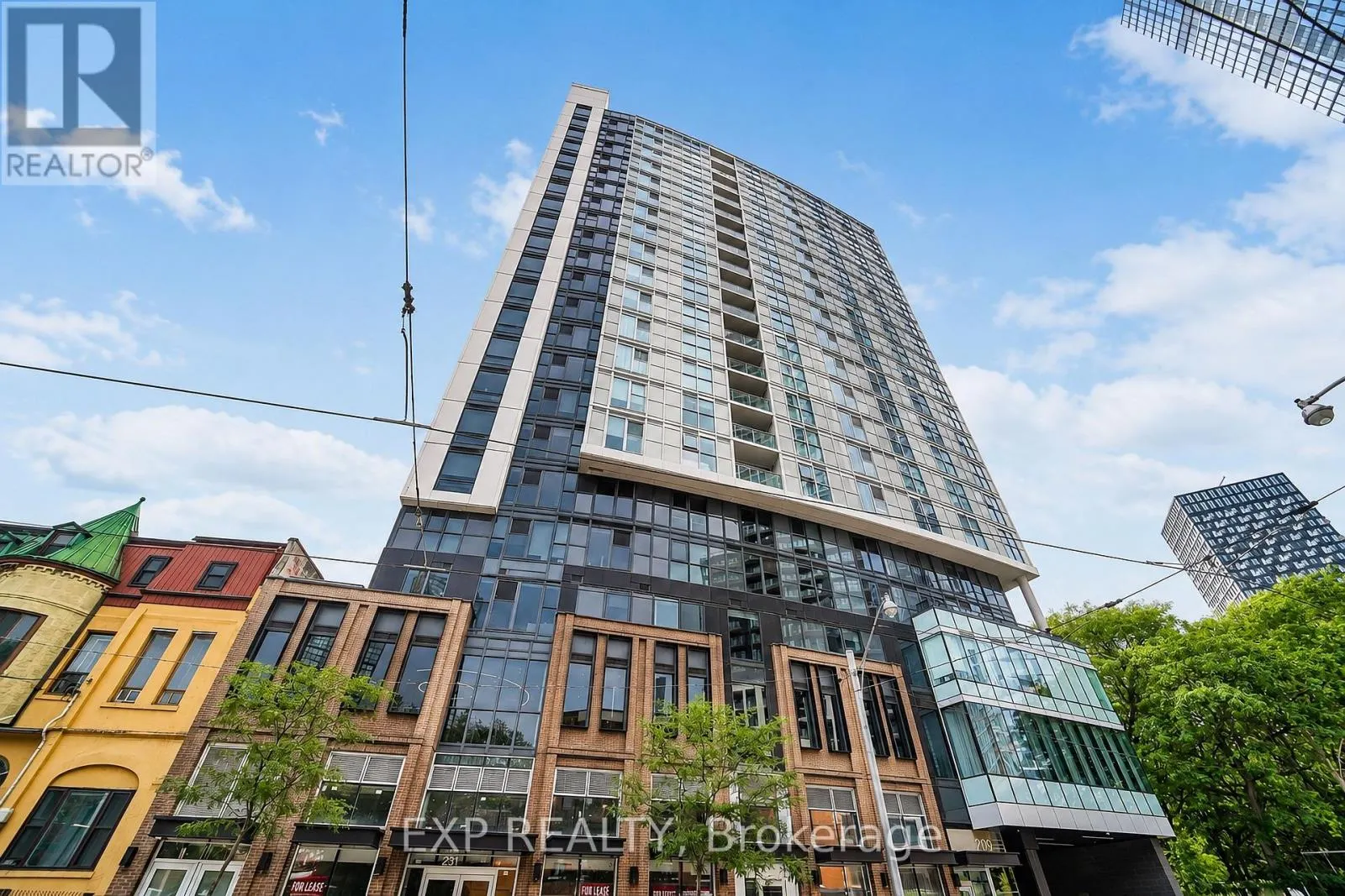 610 - 219 DUNDAS STREET E