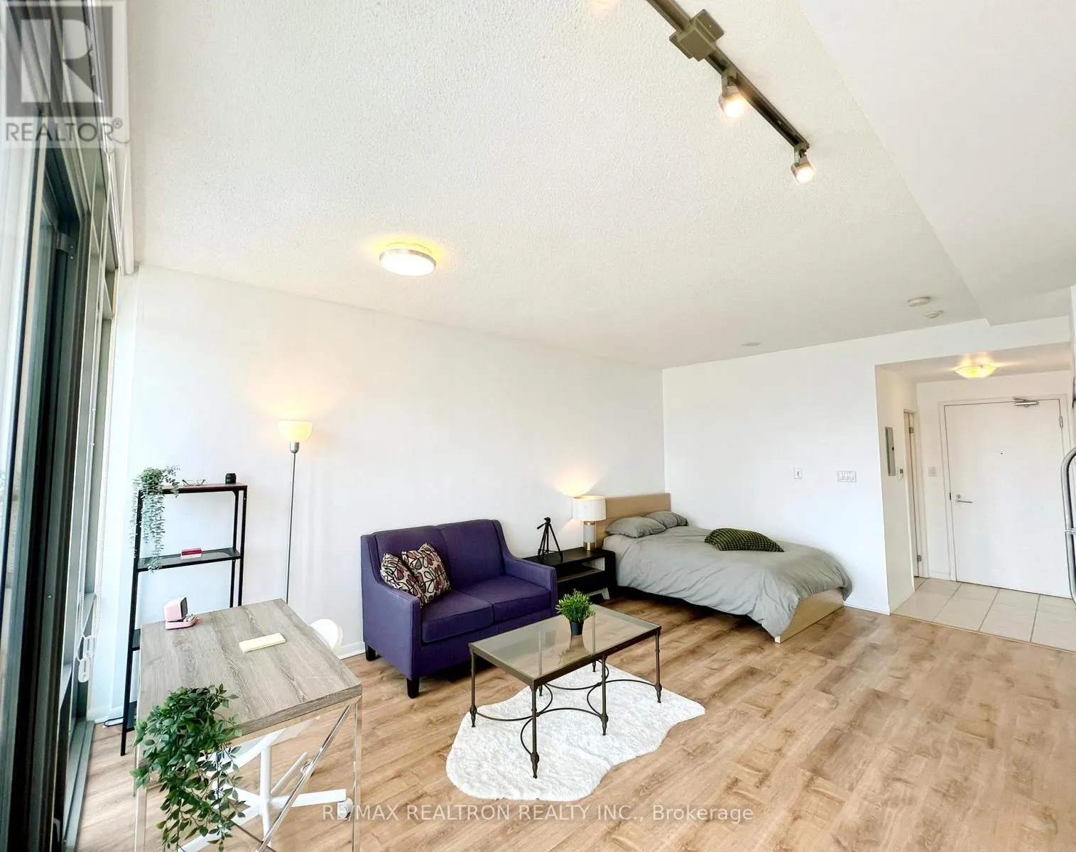 3305 - 38 GRENVILLE STREET