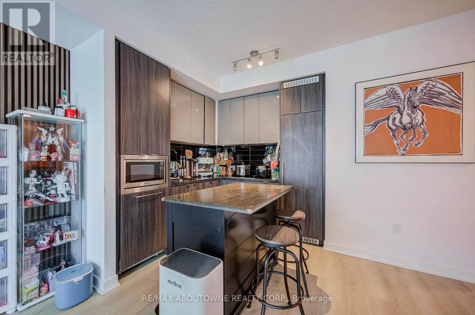 4909 - 125 BLUE JAYS WAY