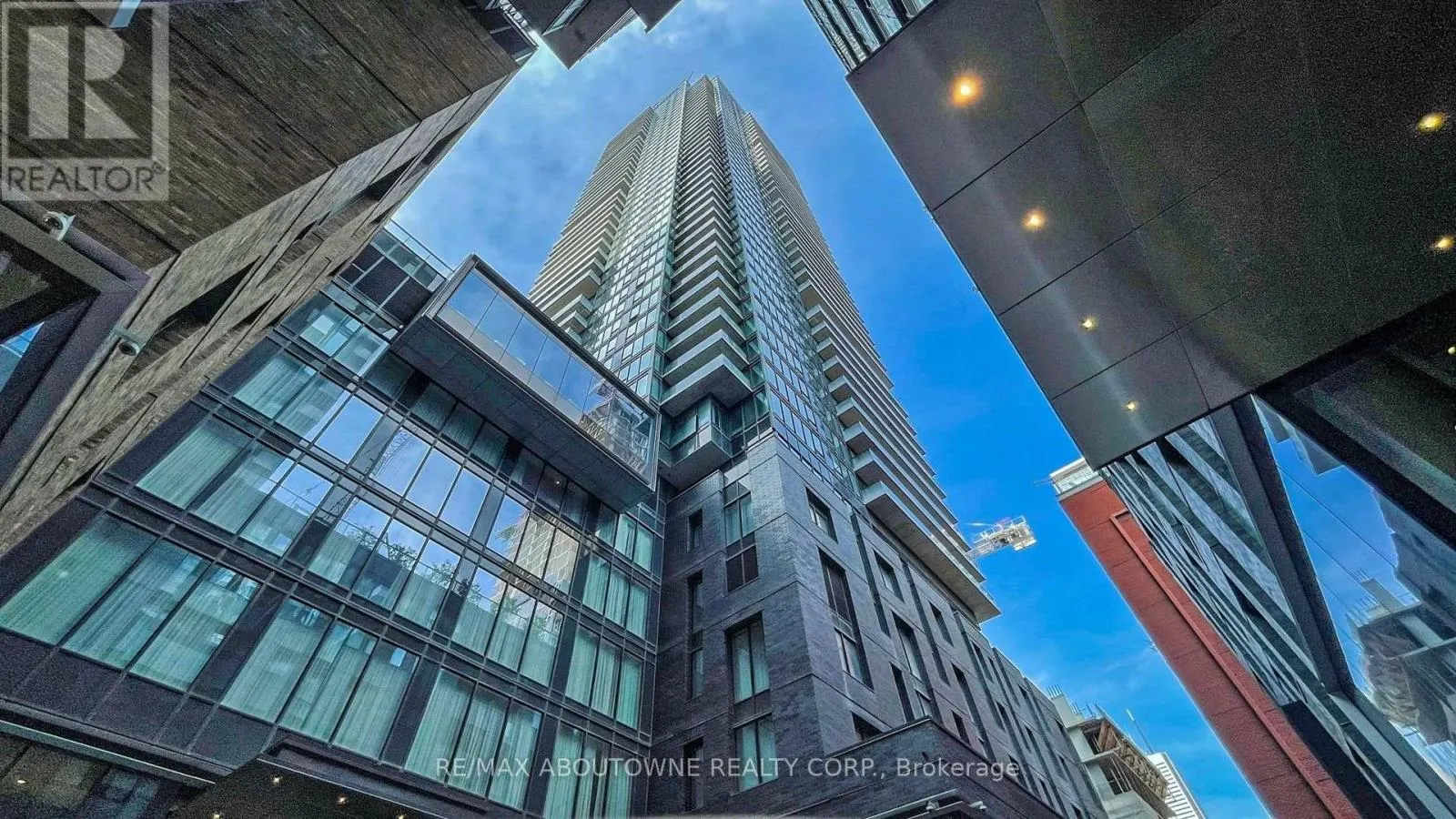 4909 - 125 BLUE JAYS WAY