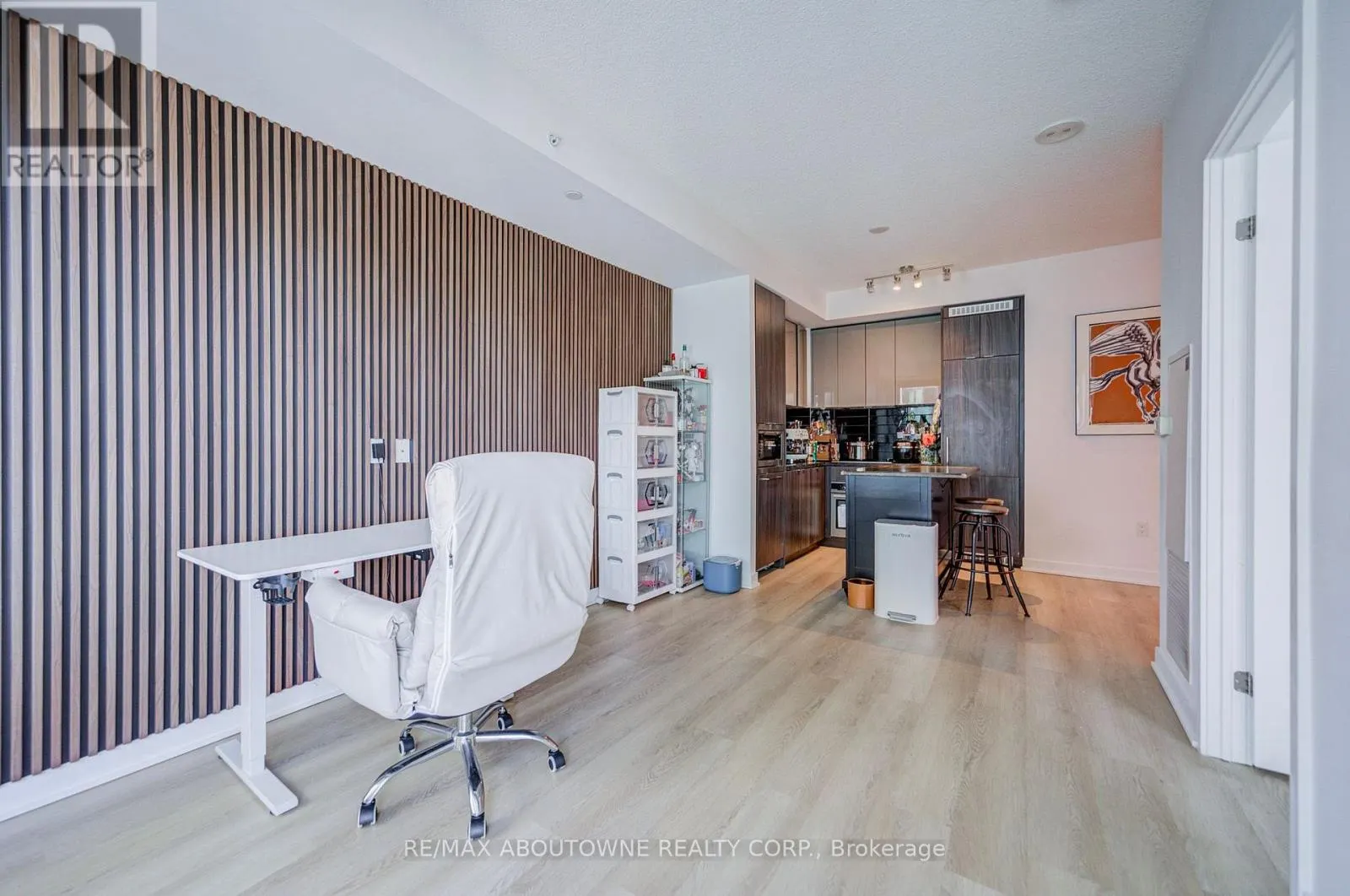 4909 - 125 BLUE JAYS WAY