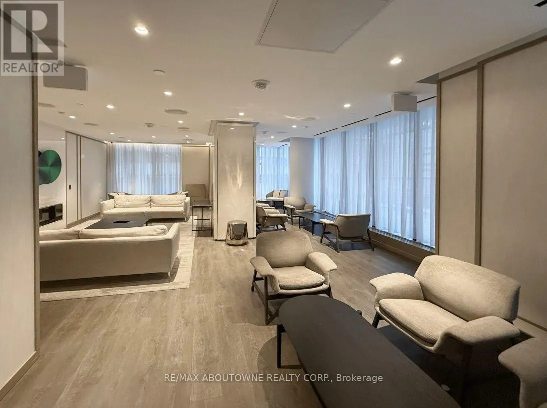 4909 - 125 BLUE JAYS WAY