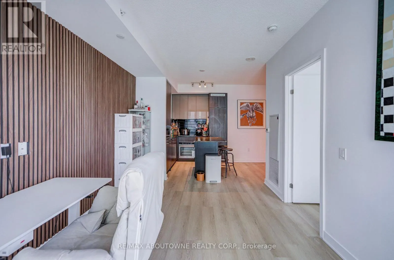 4909 - 125 BLUE JAYS WAY