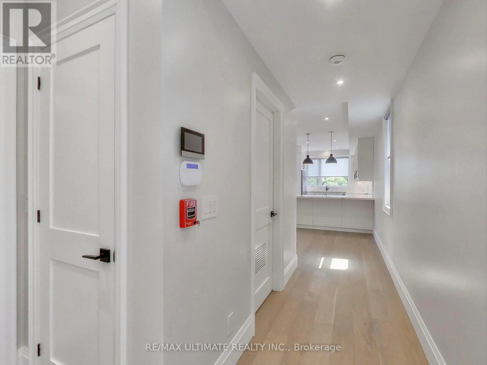 201 - 387 GLENHOLME AVENUE