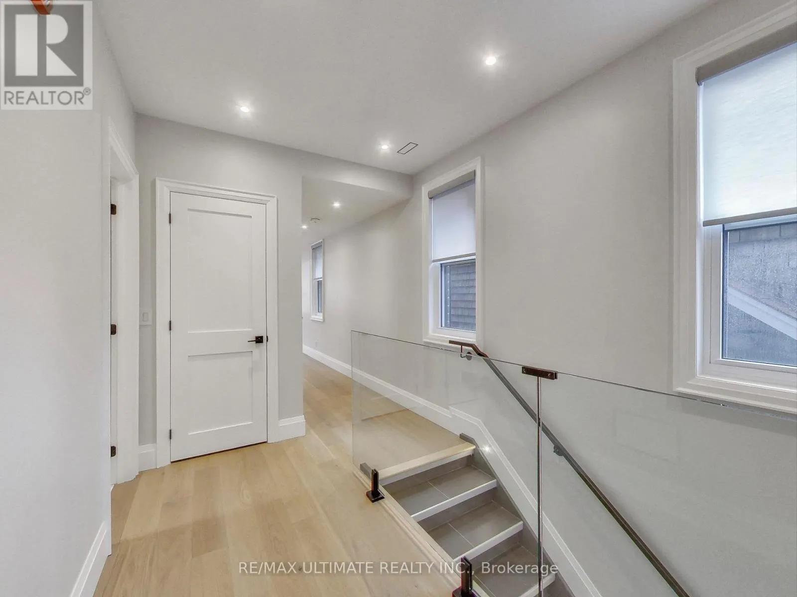 201 - 387 GLENHOLME AVENUE