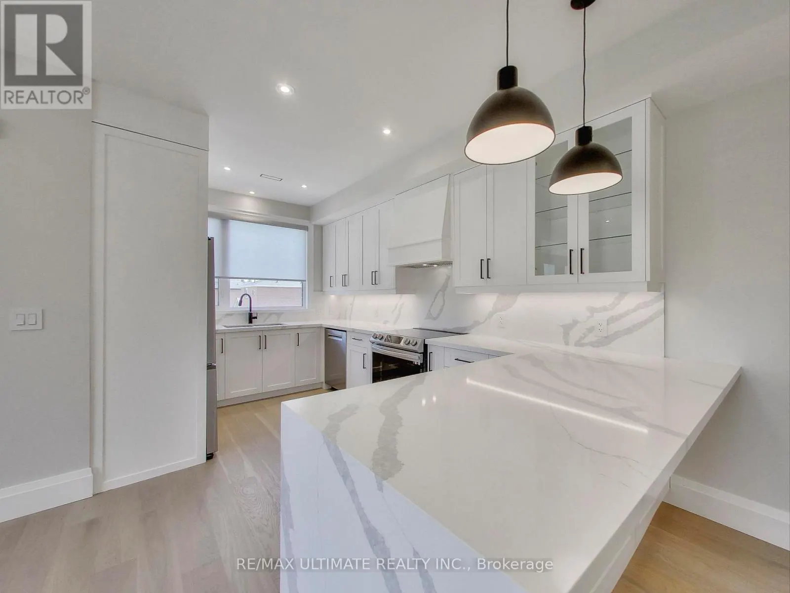 201 - 387 GLENHOLME AVENUE