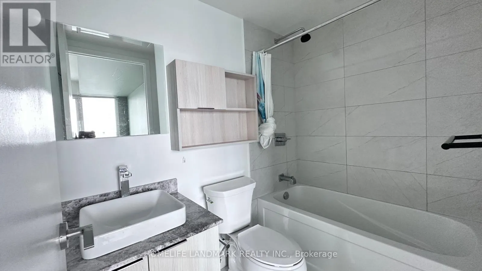 2509 - 501 YONGE STREET