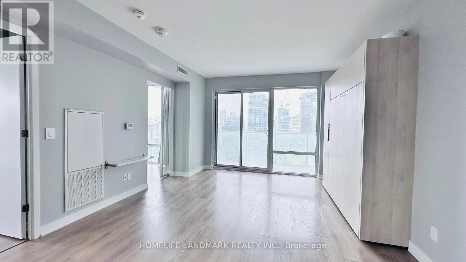 2509 - 501 YONGE STREET