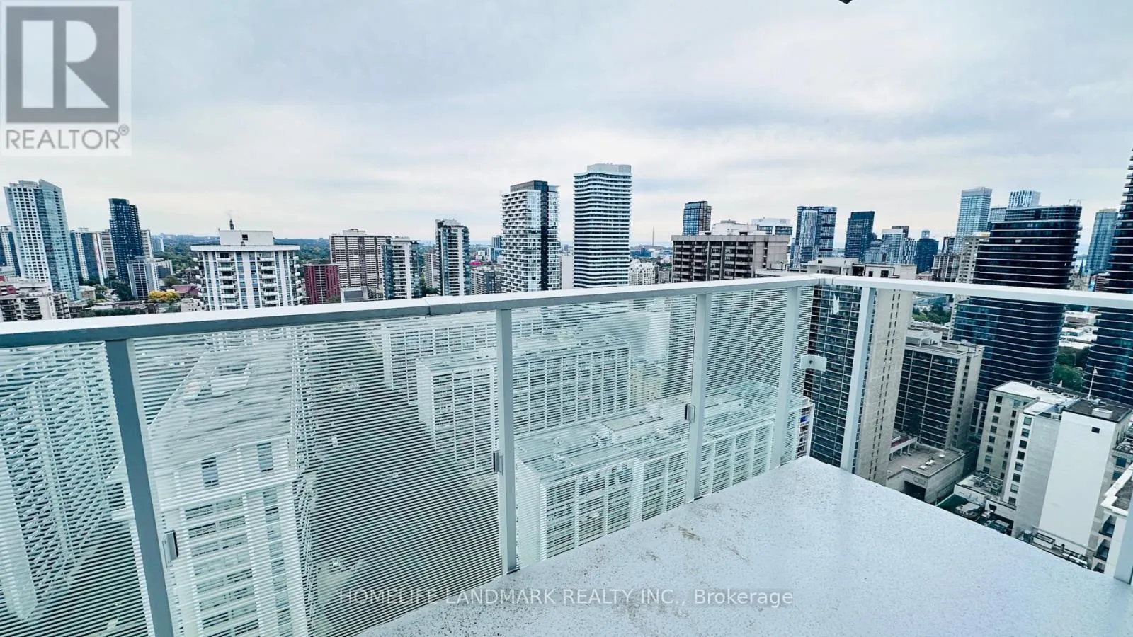 2509 - 501 YONGE STREET