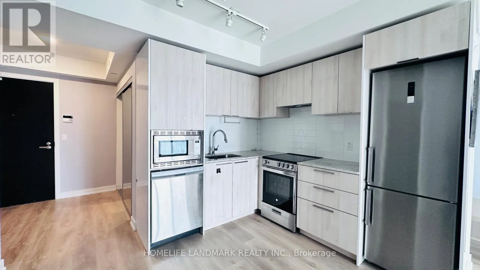 2509 - 501 YONGE STREET