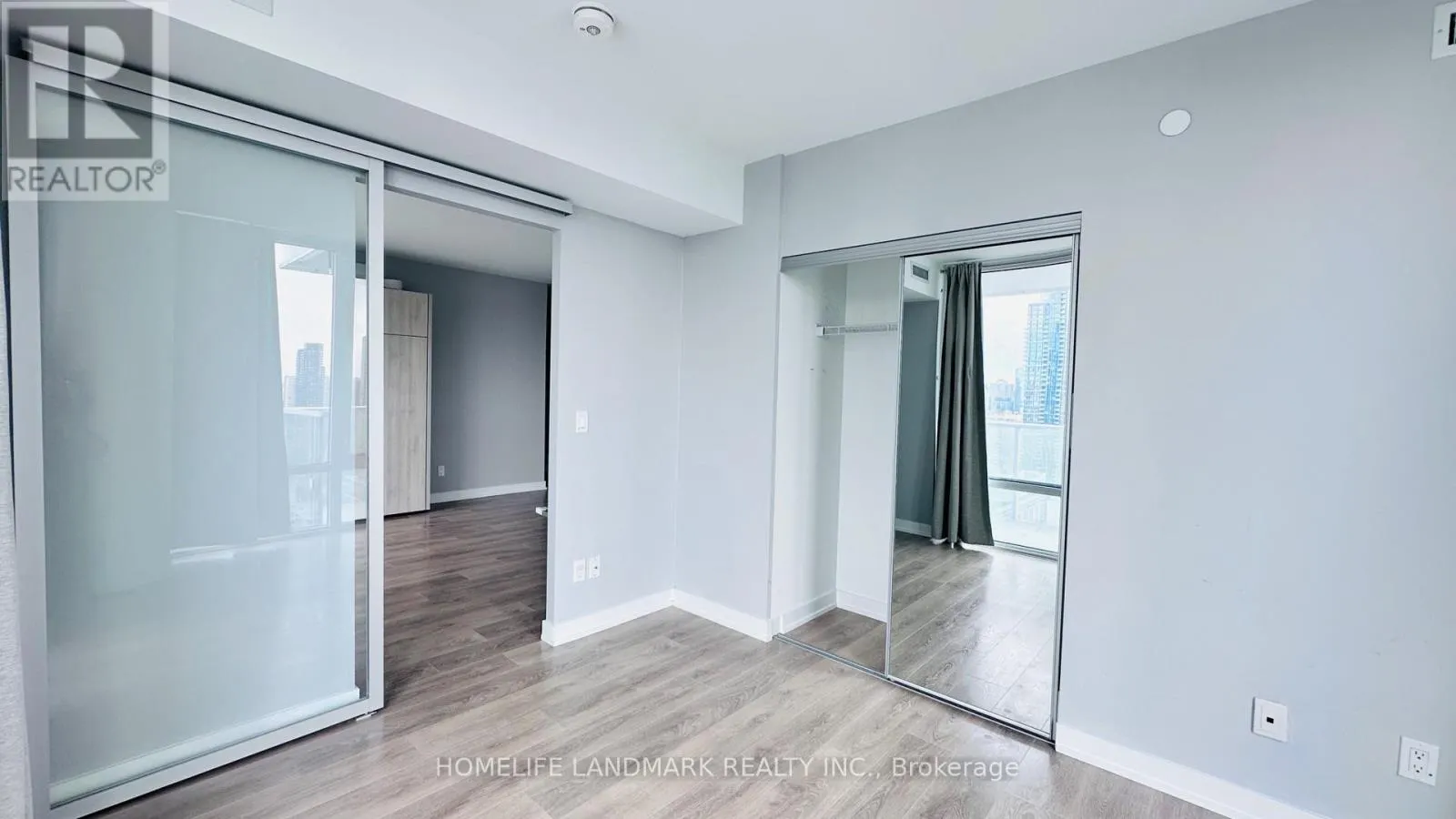2509 - 501 YONGE STREET