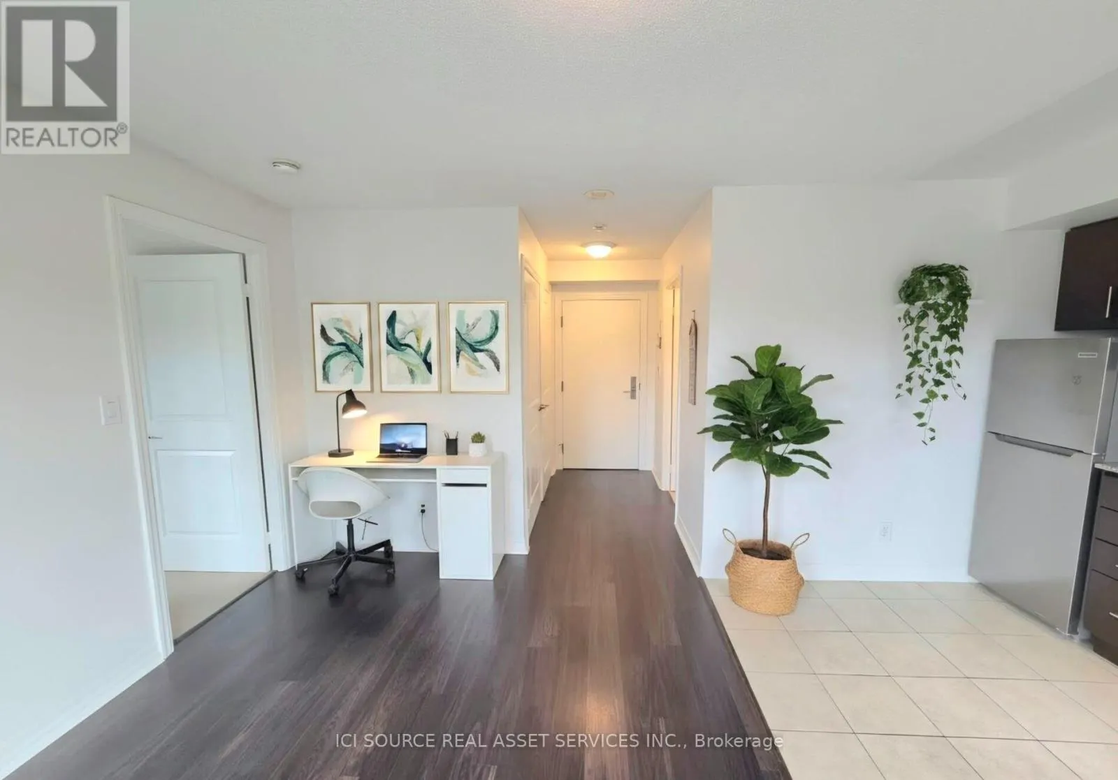221 - 2035 SHEPPARD AVENUE E