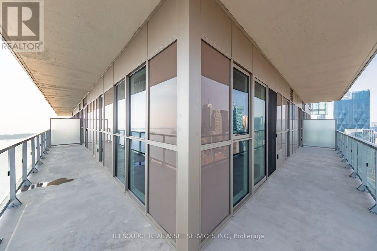4005 - 15 LOWER JARVIS STREET