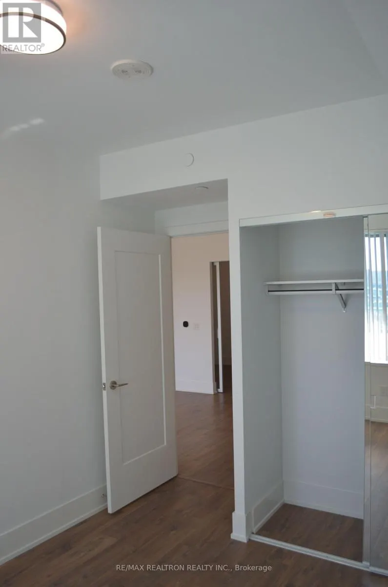 903 - 480 FRONT STREET W