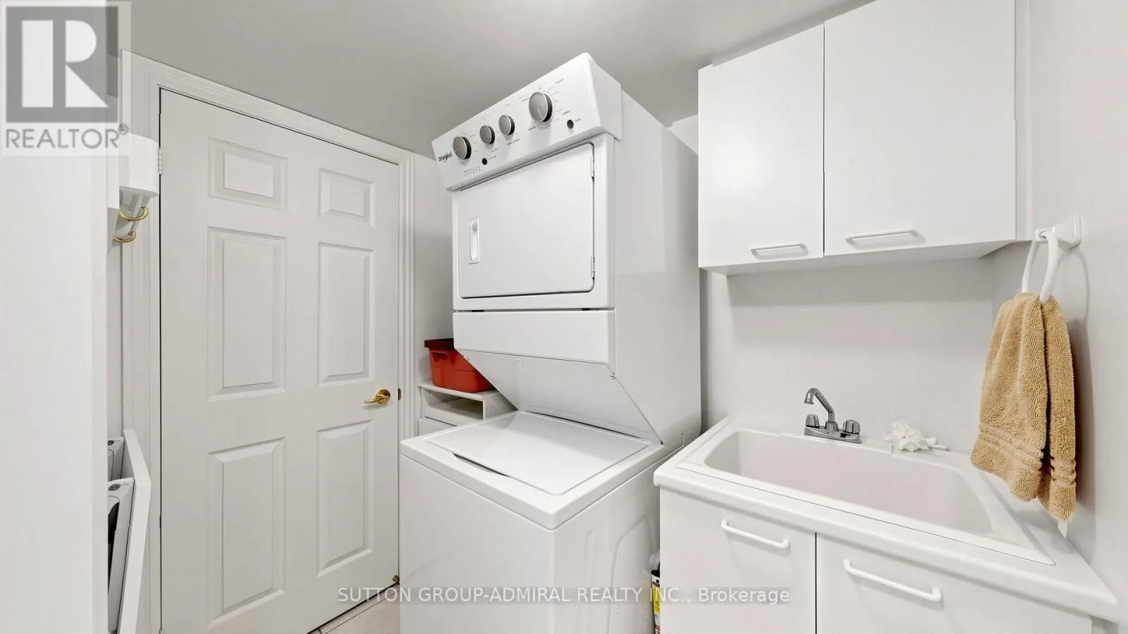 713 - 89 SKYMARK DRIVE