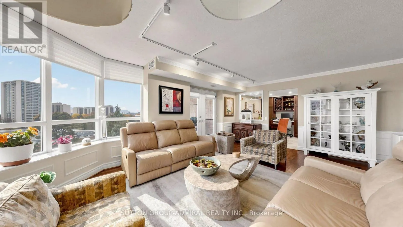 713 - 89 SKYMARK DRIVE