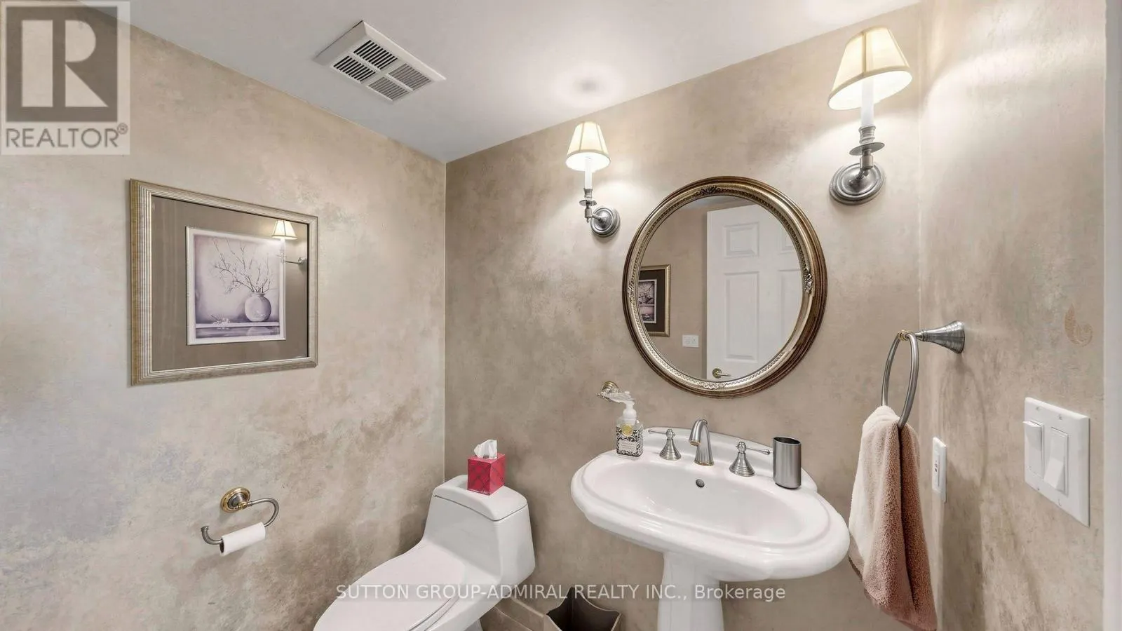 713 - 89 SKYMARK DRIVE
