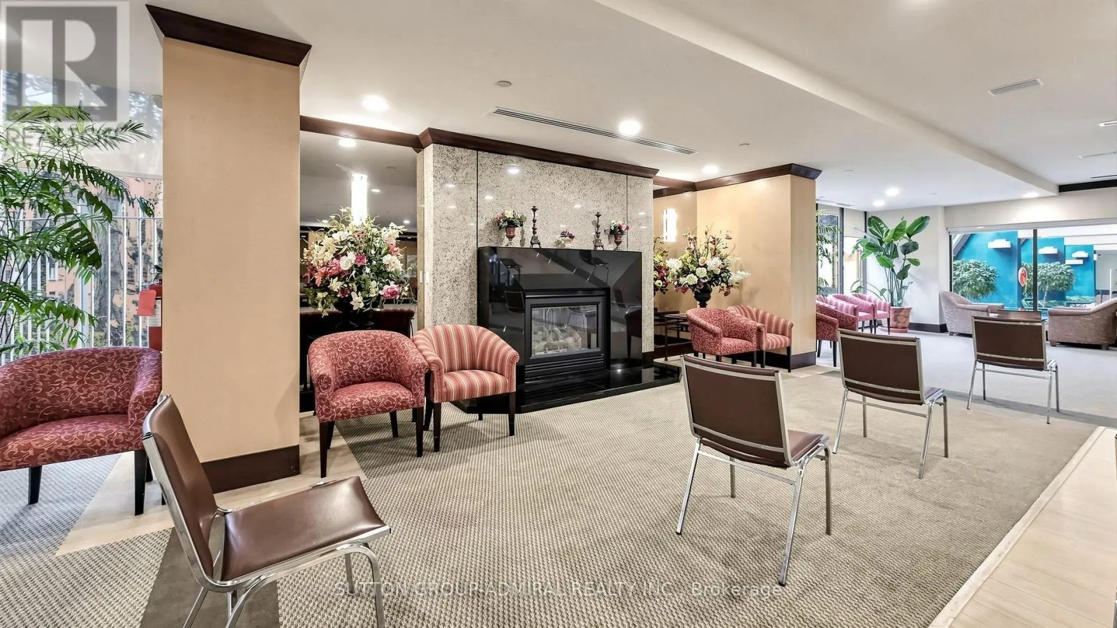 713 - 89 SKYMARK DRIVE