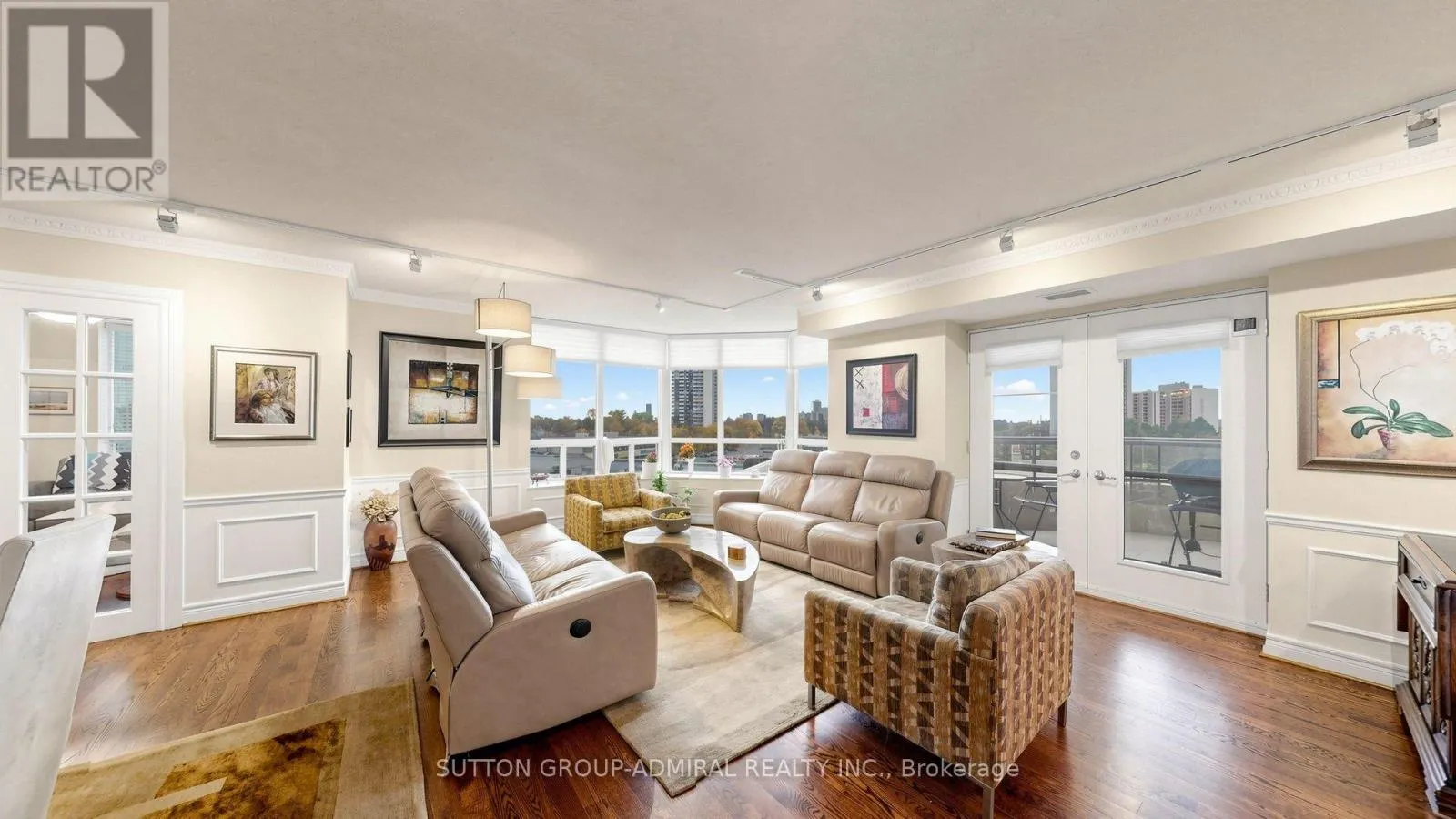 713 - 89 SKYMARK DRIVE
