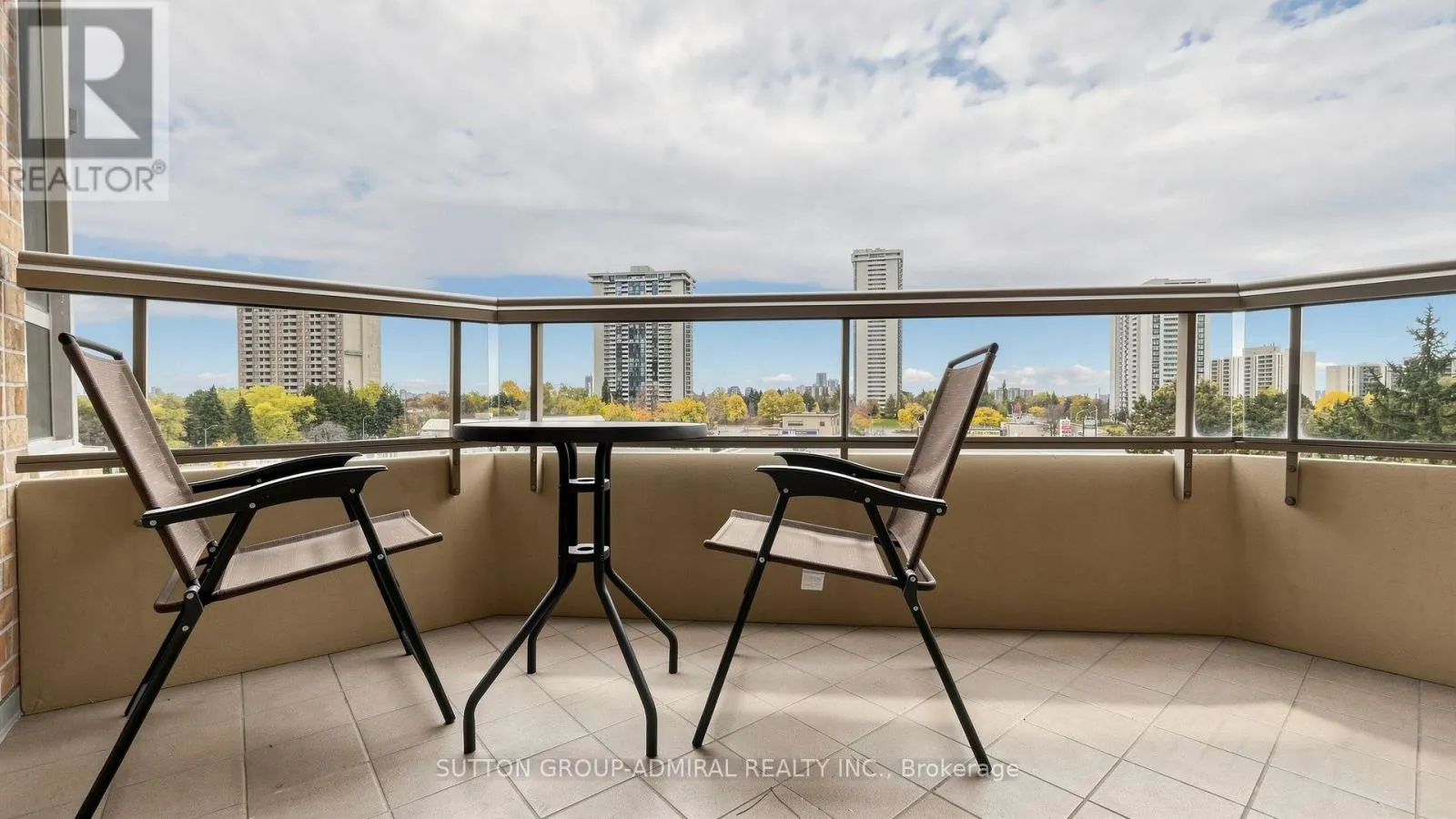 713 - 89 SKYMARK DRIVE