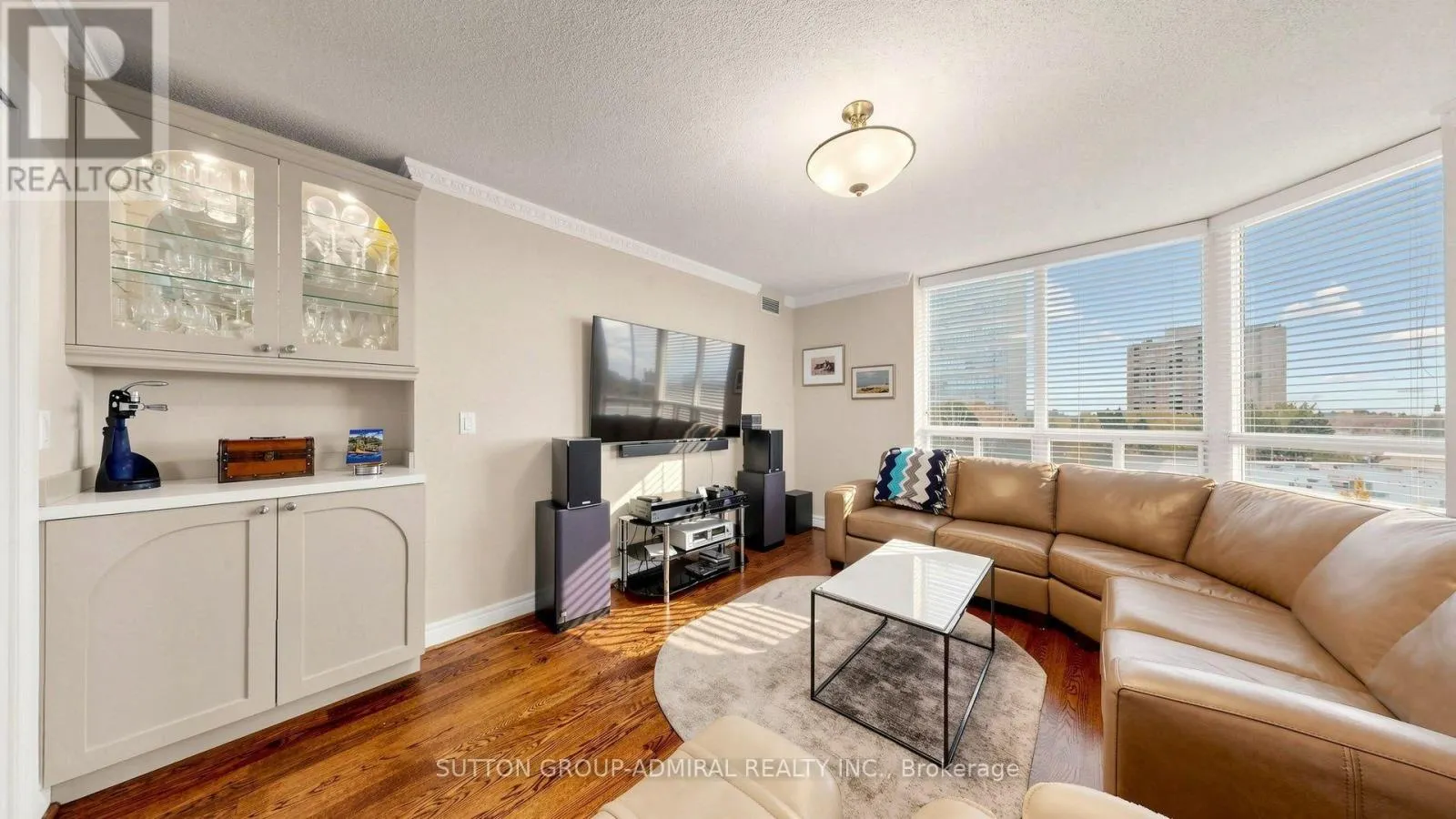 713 - 89 SKYMARK DRIVE