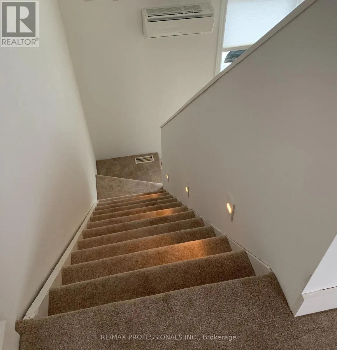 UPPER - 141 CLAREMONT STREET
