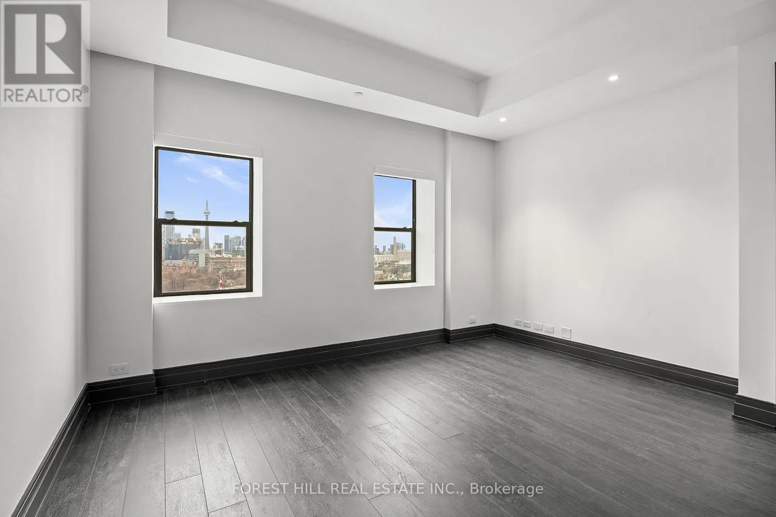 704 - 2 AVENUE ROAD