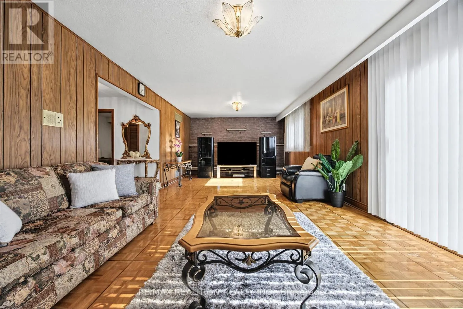 163 OLD SHEPPARD AVENUE