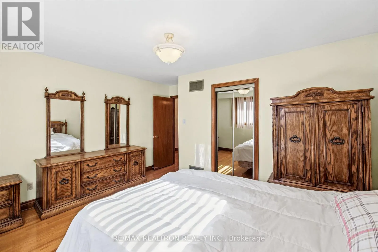 163 OLD SHEPPARD AVENUE
