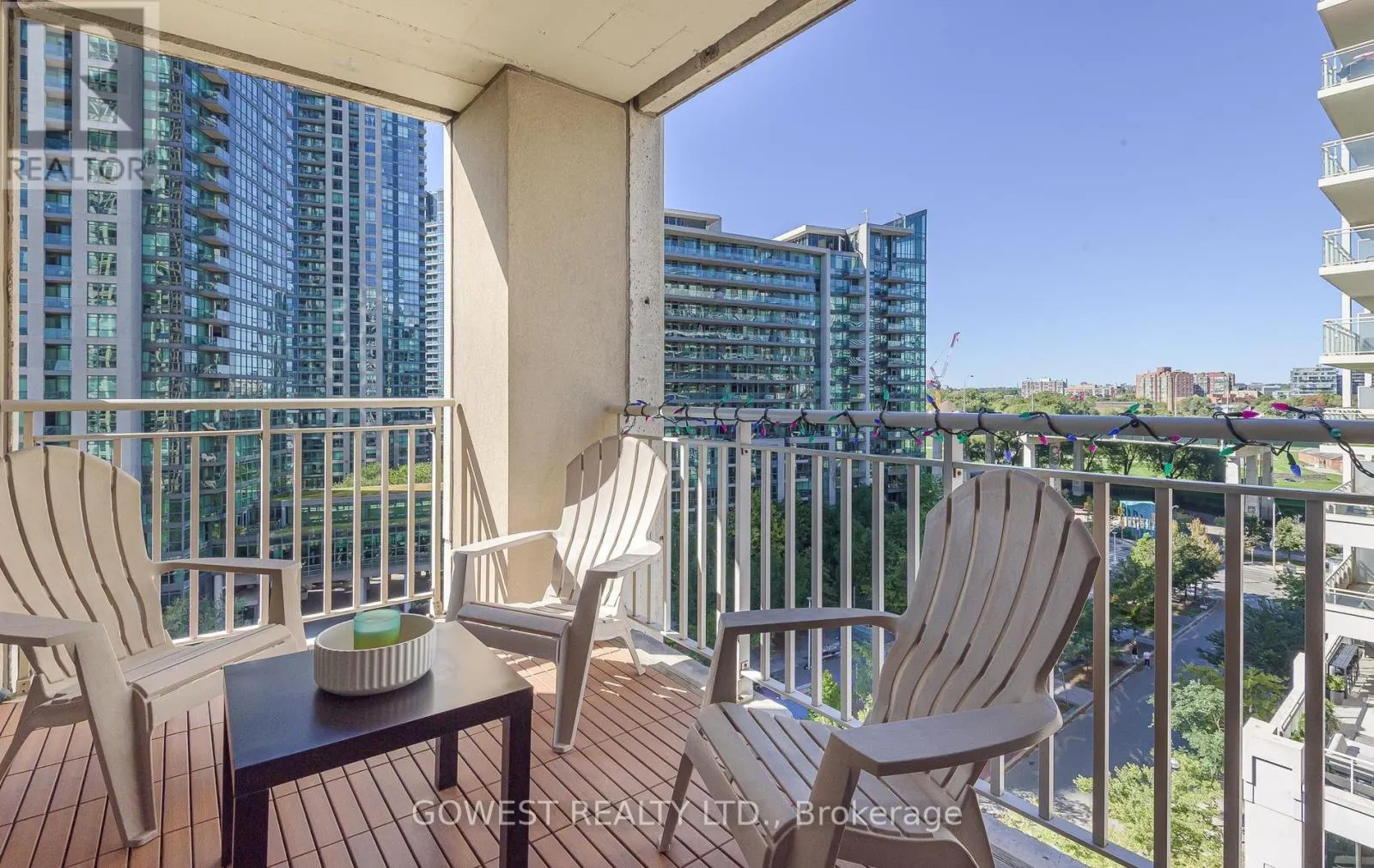 906 - 628 FLEET STREET