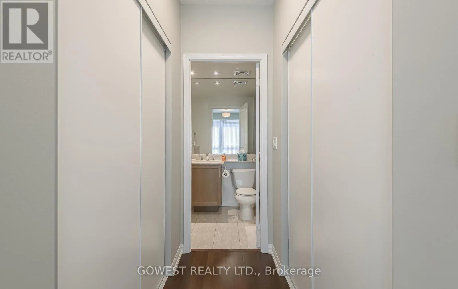 906 - 628 FLEET STREET