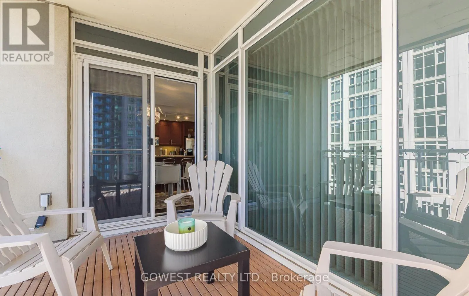 906 - 628 FLEET STREET