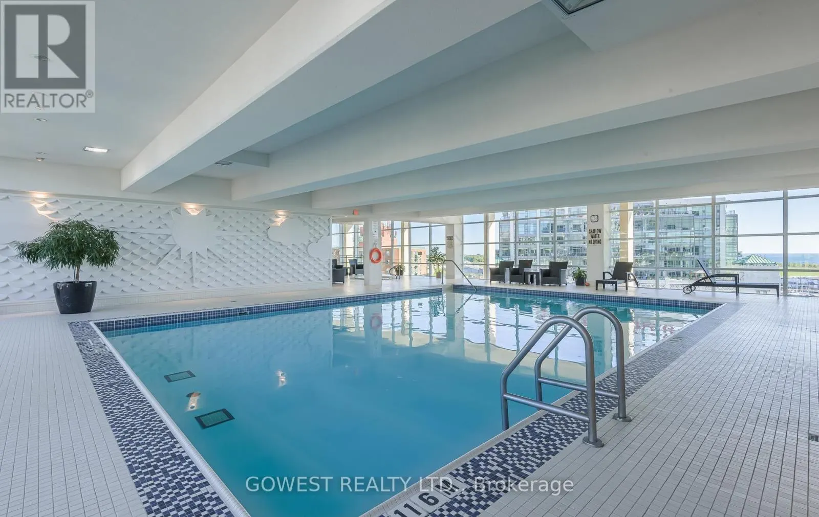 906 - 628 FLEET STREET